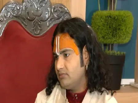 'बॉलीवुड के लोग खुद को भगवान समझते हैं,' बांग्लादेशी खिलाड़ी को खरीदने के मामले पर भड़के अनिरुद्धाचार्य महाराज 