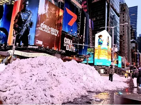 Severe 'Bomb Cyclone' Hits US Northeast, Brings Record Snowfall