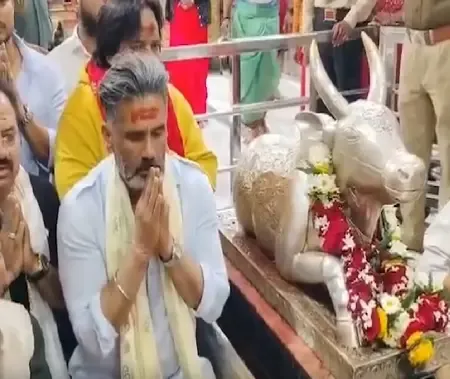 'बॉर्डर-2' की सफलता और बेटे अहान के करियर के लिए बाबा महाकाल के दर पर पहुंचे सुनील शेट्टी 