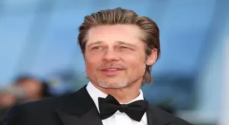 Brad Pitt and Ines de Ramon Take a Romantic Getaway in Greece