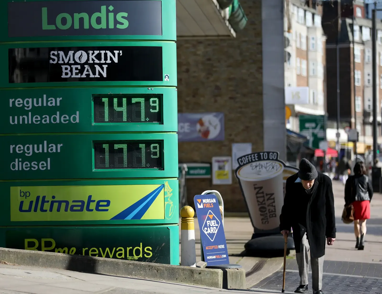 Brent crude near $106 as US-Iran Strait of Hormuz talks raise supply hopes