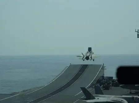 Did Britain's aircraft carrier hold drills in South Korea to strengthen strategic bonds?