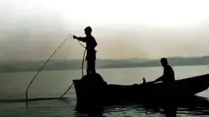 British Navy Detains Ten Fishermen from Tamil Nadu Near Diego Garcia Island