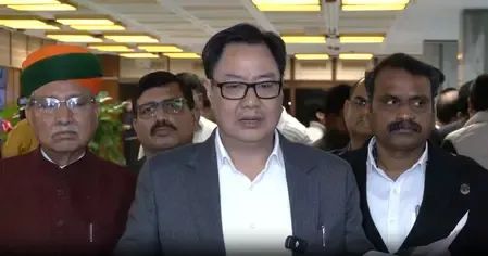 बजट सत्र: राजनाथ सिंह की अध्यक्षता में हुई सर्वदलीय बैठक, किरेन रिजिजू बोले- सदन चलाने में सभी दल सहयोग करें