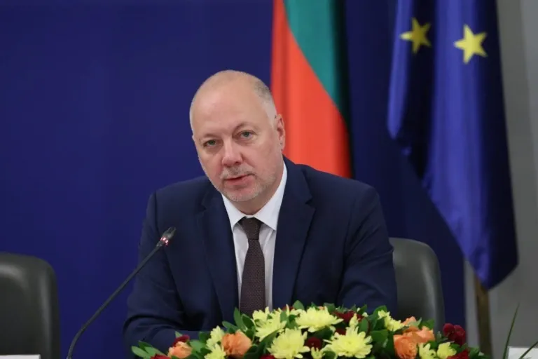 How Did Bulgaria's Government Survive Its 4th No-Confidence Motion?