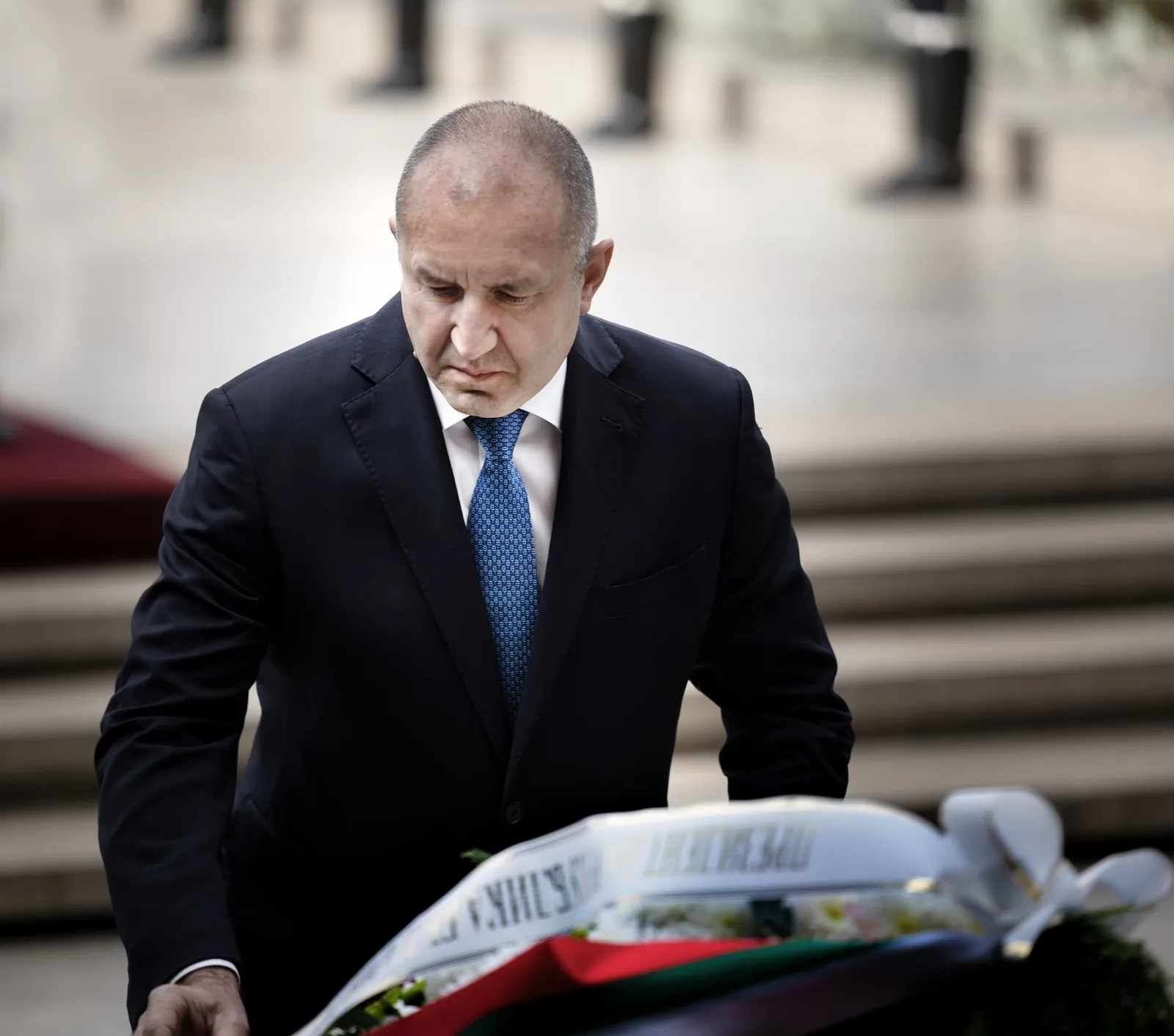 Why is the Bulgarian President Urging a Major Increase in Defense Investment?