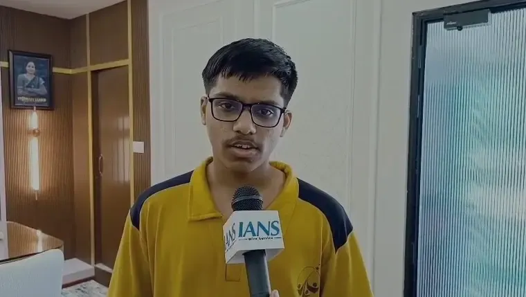 Majid Hussain of Burhanpur Tops JEE Mains 2025 Session 2 in MP