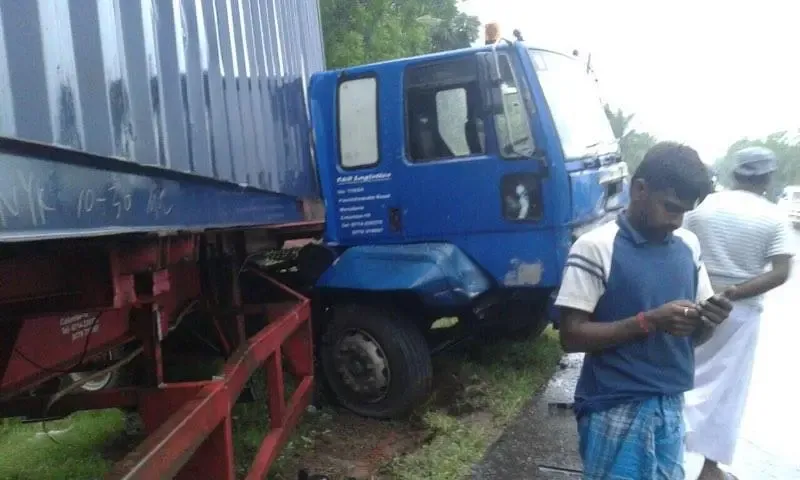 What Happened in the Bus Collision in Sri Lanka?