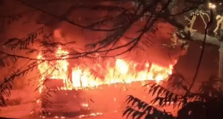How Did a Bus Helper Die in a Massive Fire in Delhi's Vikaspuri?