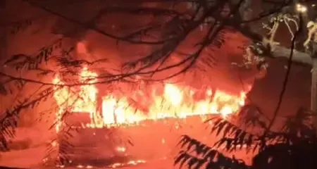 How Did a Bus Helper Die in a Massive Fire in Delhi's Vikaspuri?