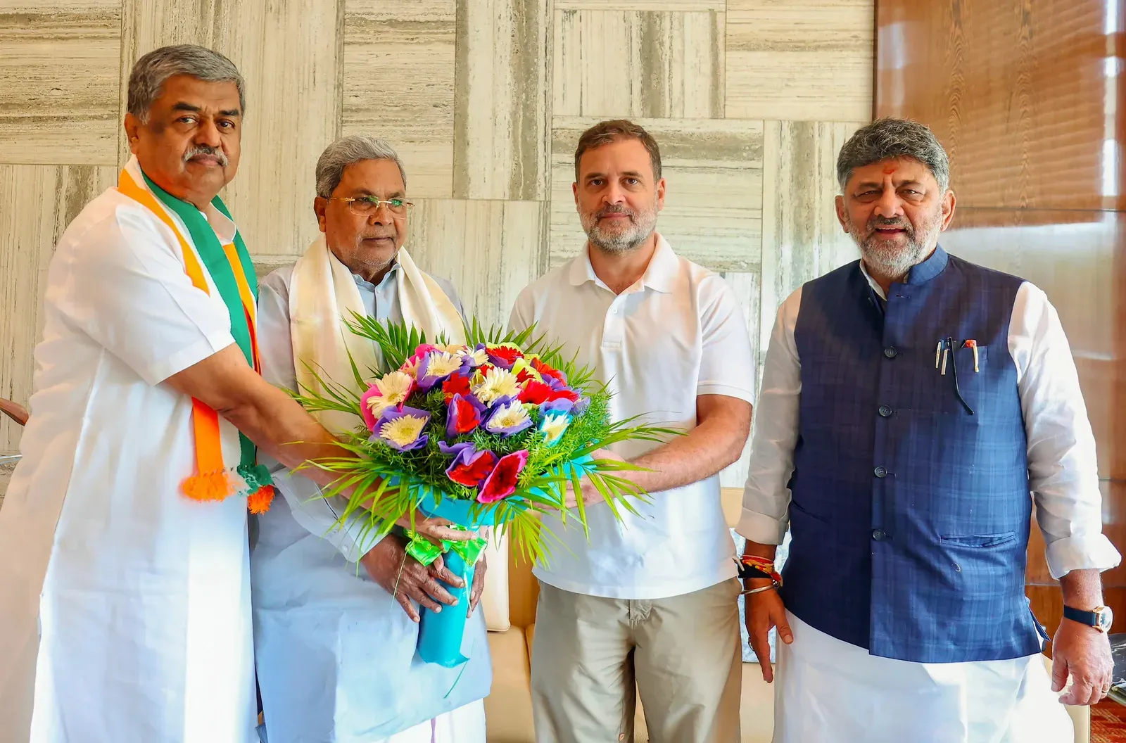Karnataka Cabinet expansion: Congress leaders camp in Delhi for final call