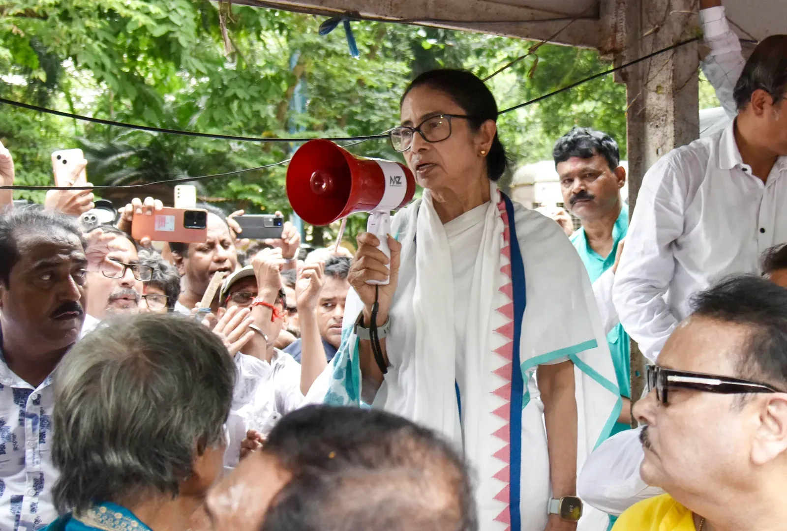 Calcutta HC dismisses PIL against Mamata over Bangladesh remarks