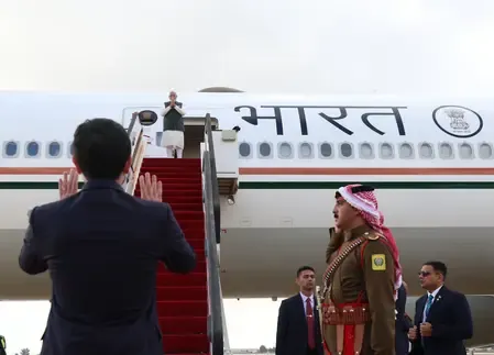 कार से म्यूजियम फिर एयरपोर्ट तक छोड़ने पहुंचे क्राउन प्रिंस, पीएम मोदी इथियोपिया के लिए रवाना