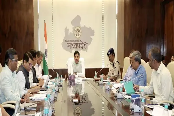 दीपावली से पहले CM मोहन यादव का बड़ा निर्देश: कार्बाइड गन-लैंप पर सख्त प्रतिबंध, मिलावट पर FIR