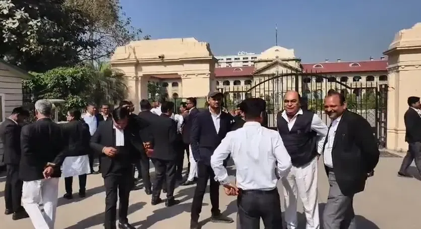 Cash Found at Judge's Residence: Lawyers' Strike Over Justice Varma's Transfer Continues in Allahabad