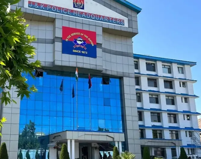 क्या जम्मू-कश्मीर की क्राइम ब्रांच ने सीएटी रिकॉर्ड से छेड़छाड़ मामले में चार्जशीट दाखिल की?