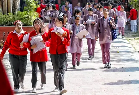 सीबीएसई: विज्ञान की परीक्षा में नए पैटर्न का प्रभाव, ज्ञान और तर्क पर जोर