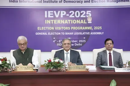 Did CEC Gyanesh Kumar Flag Off 14 Foreign Delegates for Bihar Voting on Nov 6?