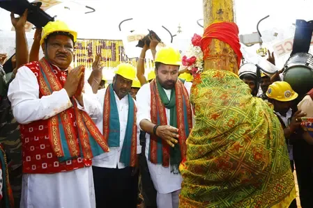 Did Central Ministers Jual Oram and Kishan Reddy Attend the Medaram Tribal Fair?