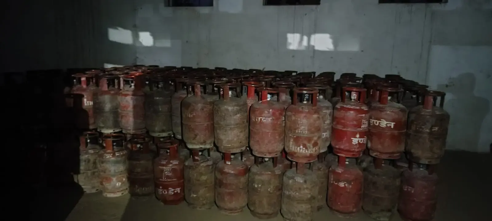 Central Government Urges States to Tackle Fuel Hoarding Amid Secure Crude Supplies