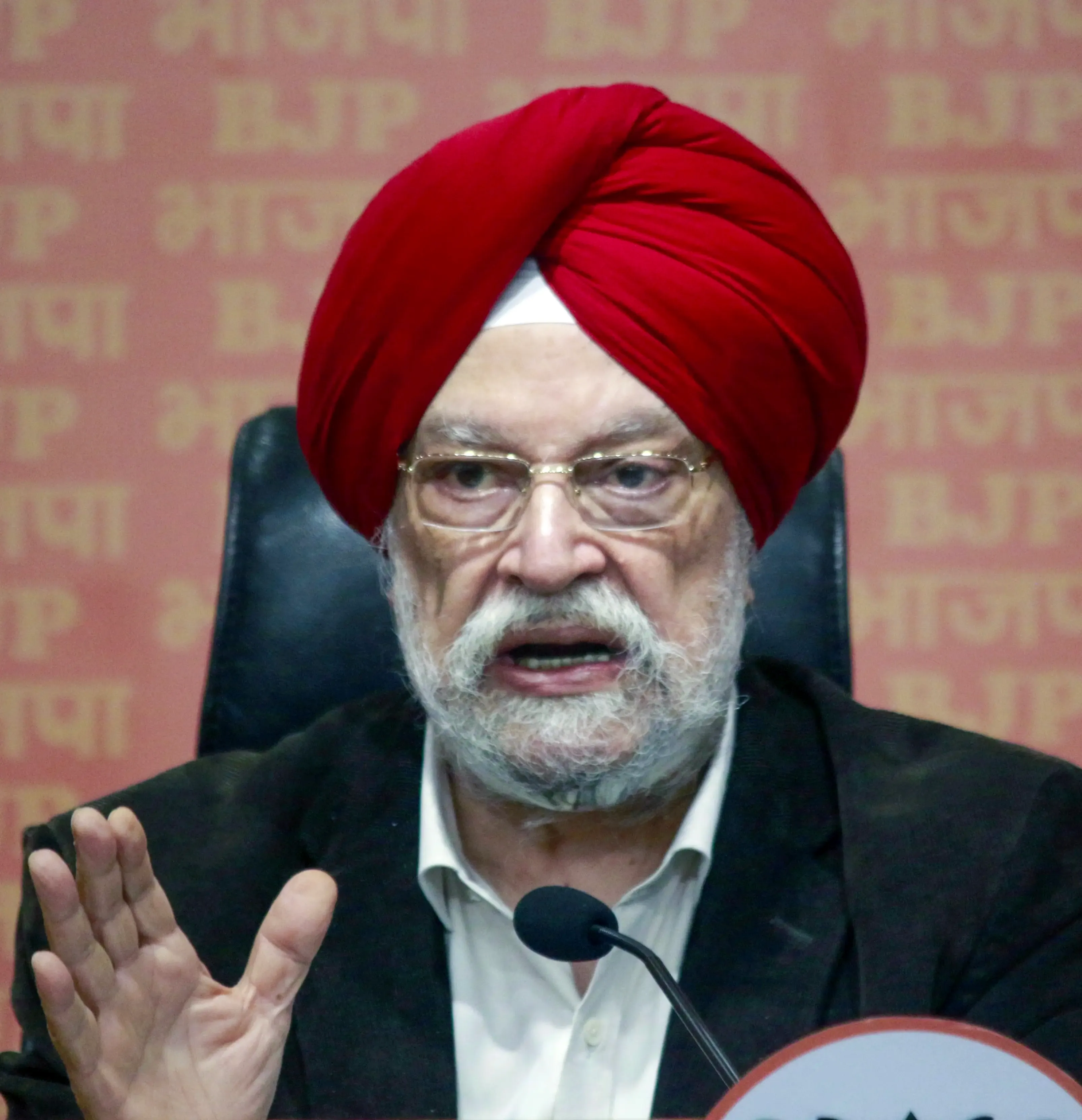 Government Considering Three Refineries with 20 MMTPA Capacity in Different Locations: Minister