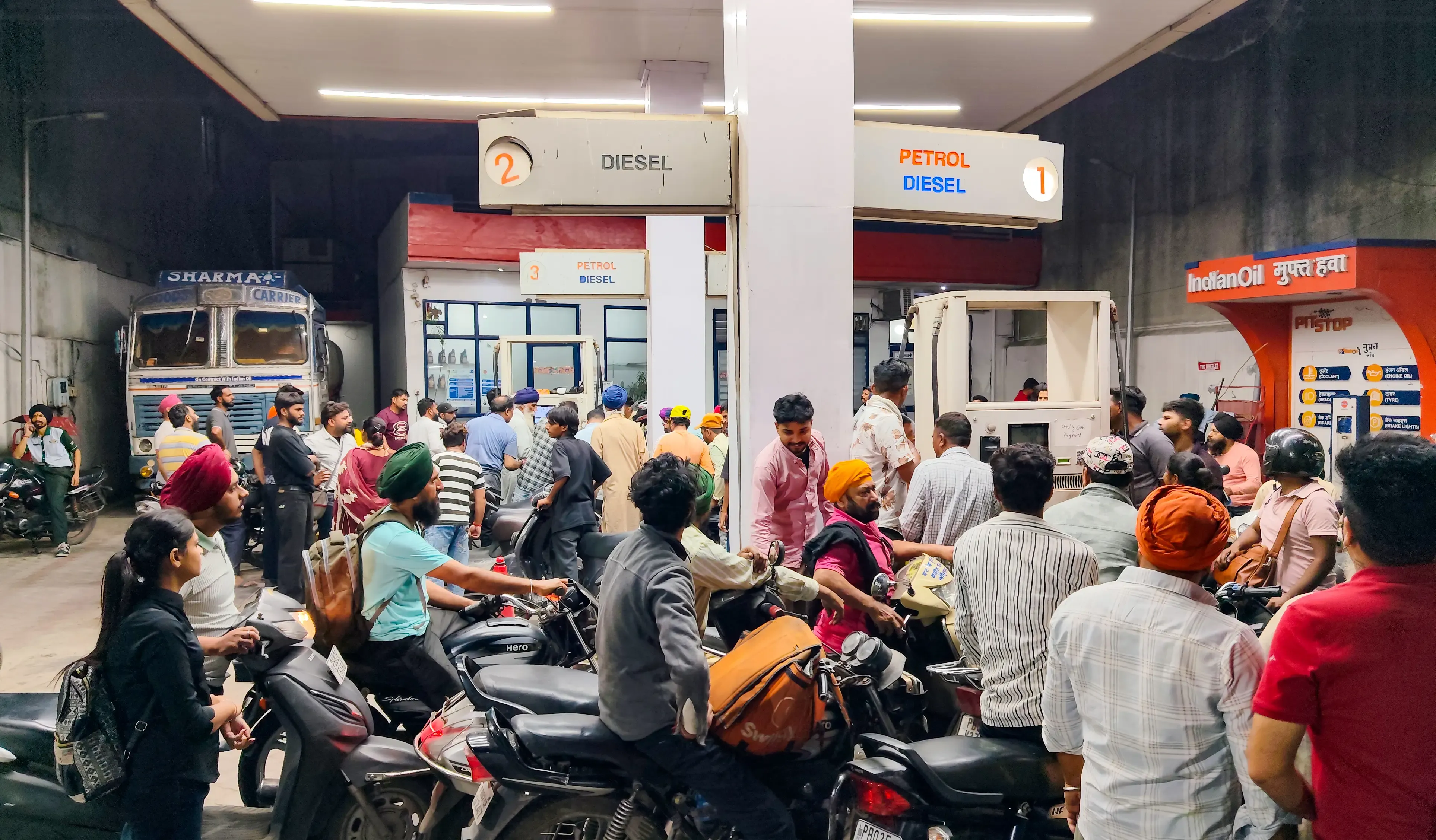 Fuel Price Hike Rumours Busted: Petroleum Ministry Calls Reports Misleading