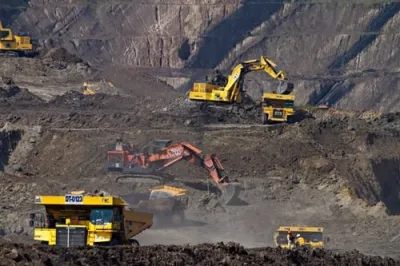 How is the Centre Fast-Tracking Operations in New Mines?