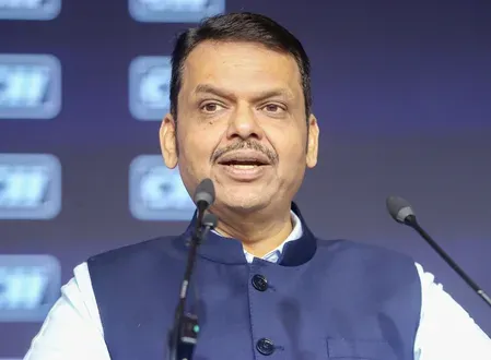 Maharashtra CM Fadnavis briefs OBC welfare panel on Centre-State schemes