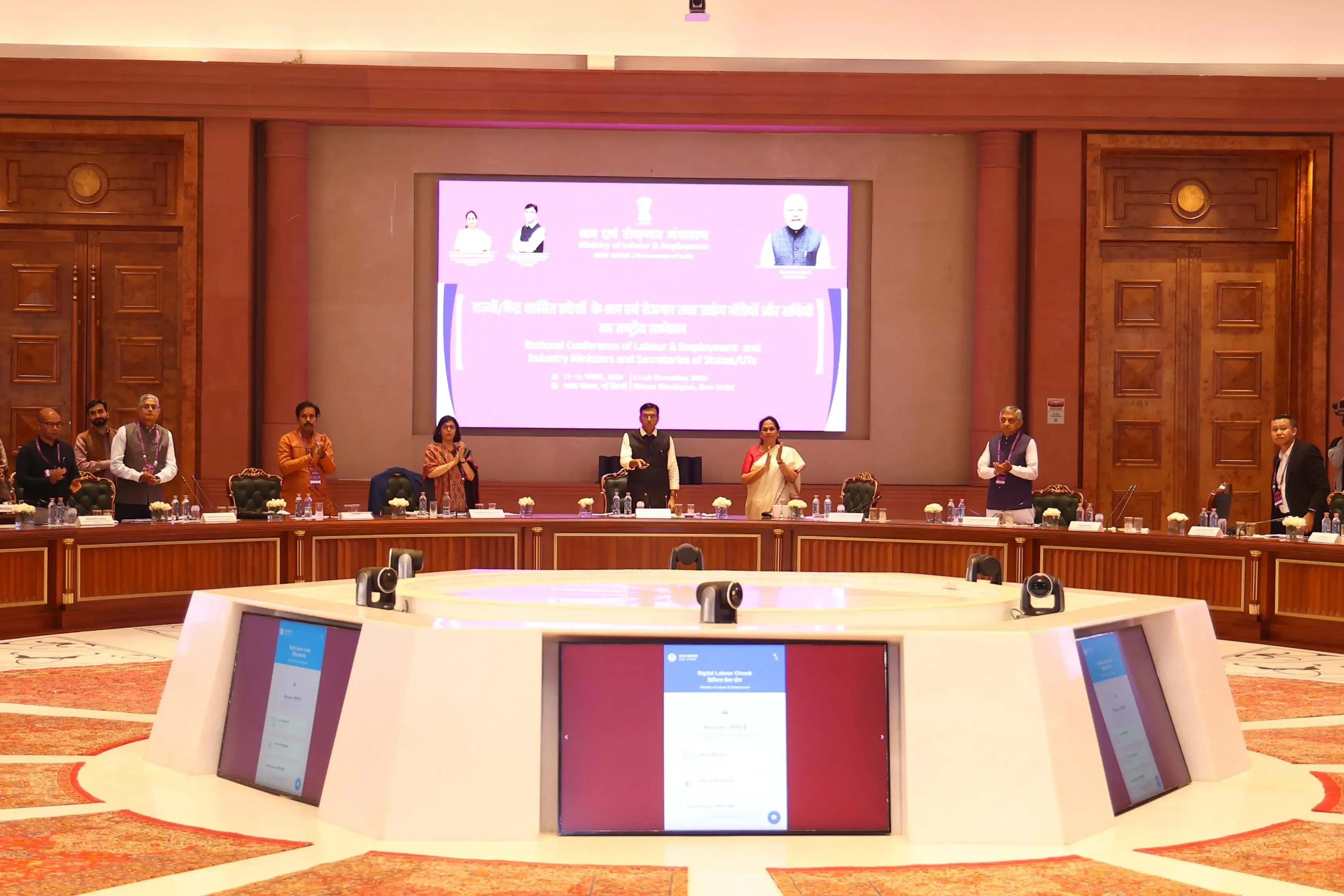 Should States Align Their Employment Policies with PM's Job Scheme?