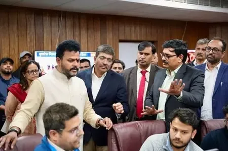 How Did the Centre's 24x7 Control Room Resolve Over 13,000 Passenger Grievances in December?