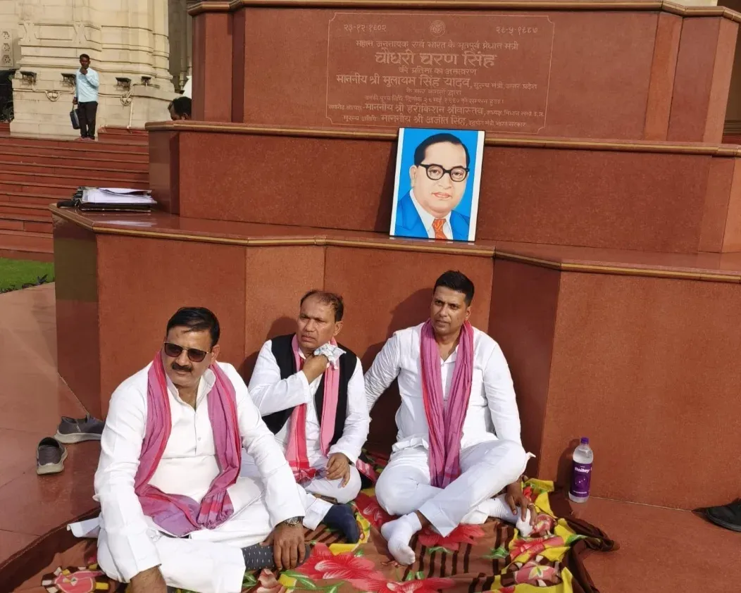राम मंदिर चढ़ावा विवाद: UP विधानसभा में हंगामा, सपा विधायक सचिन यादव मानसून सत्र से निलंबित