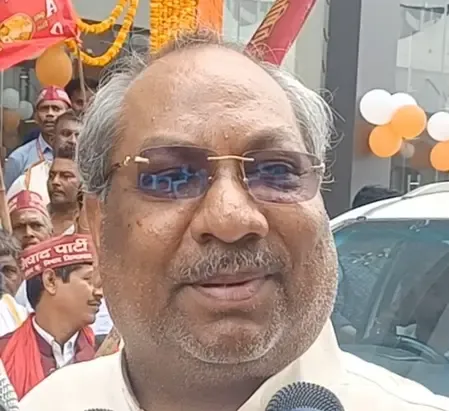 चंदौली में पीएम मोदी ने मछली मंडी का किया उद्घाटन, मत्स्यपालकों और किसानों को मिली बड़ी सौगात