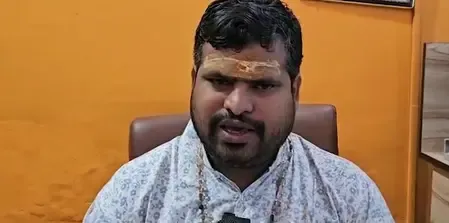 चंद्र ग्रहण के दौरान न करें ऐसी गलतियां, ज्योतिषाचार्य पंडित योगेश नारायण मिश्रा ने दी चेतावनी