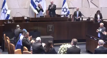 Israeli Parliament Erupts in Applause as PM Modi Makes Historic Visit
