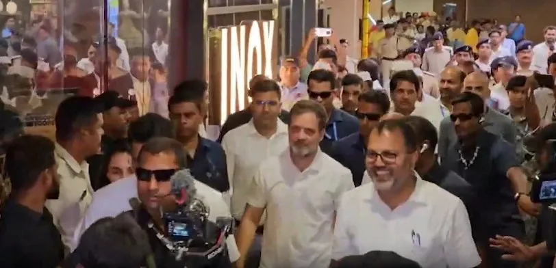 Why Did Chaos Erupt at Patna Mall During Rahul Gandhi's Screening of 'Phule'?