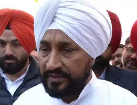 चरणजीत सिंह चन्नी का मोदी सरकार पर हमला- प्रदर्शन हर युवा का अधिकार, देशद्रोही नहीं