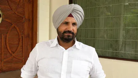 पंजाब कांग्रेस में गुटबाजी नहीं: राजा वडिंग बोले — चन्नी मेरे बड़े भाई, रंधावा से रिश्ते अटूट