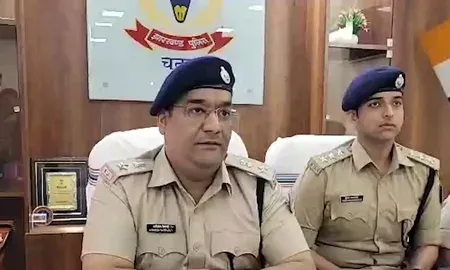 चतरा पुलिस ने बरामद कीं 100 साल पुरानी 24 तीर्थंकर प्रतिमाएं, मुख्य आरोपी गिरफ्तार
