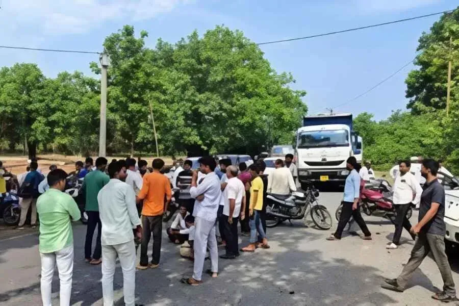 चतरा के इटखोरी में गोवंश के तीन कटे सिर मिले, ग्रामीणों ने मुख्य मार्ग जाम किया
