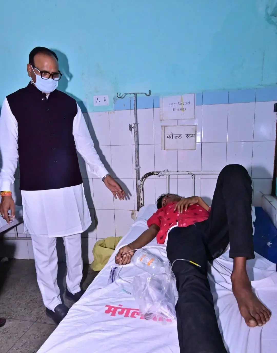 डिप्टी सीएम ब्रजेश पाठक का स्वास्थ्य सेवाओं पर सख्त निरीक्षण: सिधौली में गंदगी और चिनहट में कार्रवाई