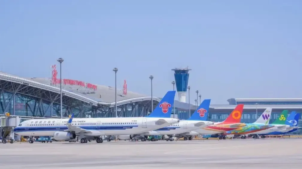 चीन के नागरिक परिवहन हवाई अड्डों ने 2025 में नई ऐतिहासिक उपलब्धियों को छुआ