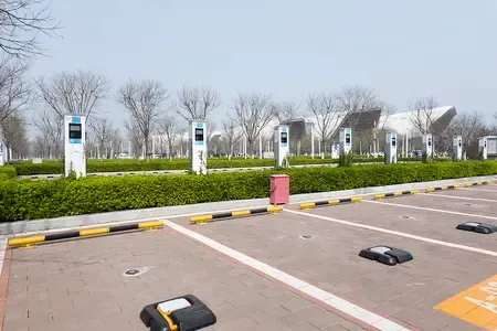 क्या चीन में इलेक्ट्रिक वाहन चार्जिंग सुविधाएं 2 करोड़ का आंकड़ा पार कर गईं?