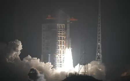 चीन ने इंटरनेट सेवा के लिए उपग्रहों का सफल प्रक्षेपण किया