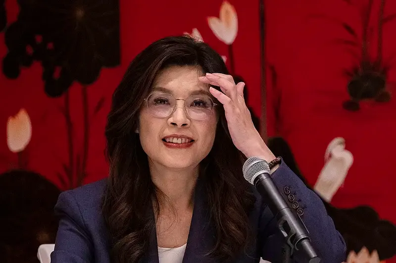 छंग लीवुन की ऐतिहासिक मुख्य भूमि यात्रा का समापन