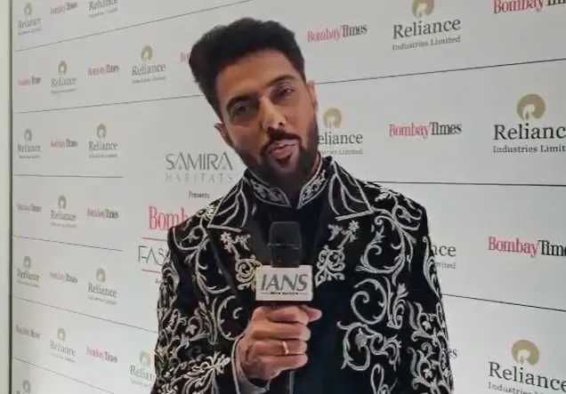 Chef Ranveer Brar Seeks to Popularize the Lungi in Men's Fashion