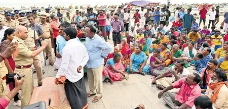 Chennai Fishermen Plan Human Chain Protest on March 2 Against Blue Flag Expansion and Rope Car Project