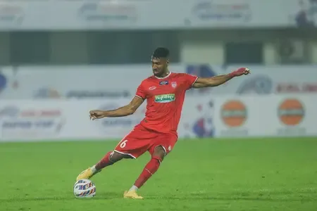 How Did Chennaiyin FC Enhance Their Midfield with Mohammed Ali Bemammer?