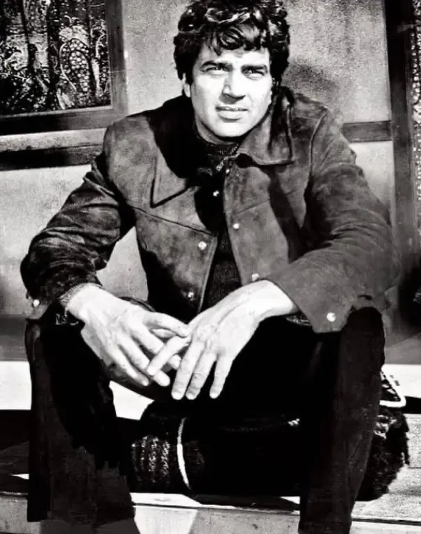 क्या छह दशकों की फिल्मी यात्रा का अंत हो गया? धर्मेंद्र की याद में गमगीन हुआ बॉलीवुड