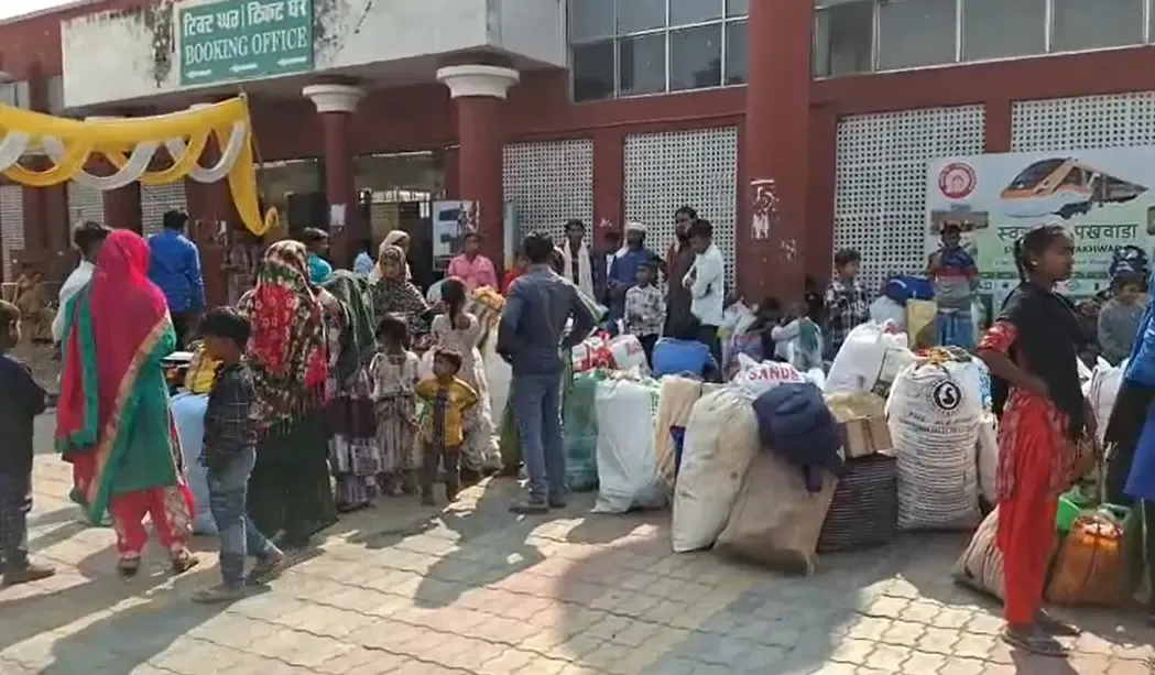 क्या पंजाब के रेलवे स्टेशनों पर प्रवासियों की भीड़ और सुविधाओं की कमी है?