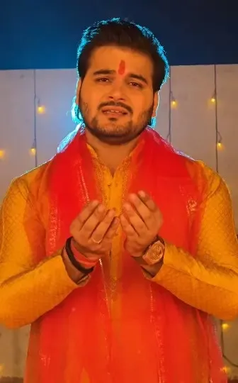 क्या अरविंद अकेला कल्लू ने छठी मईया की भक्ति में नया इमोशनल गाना रिलीज किया?